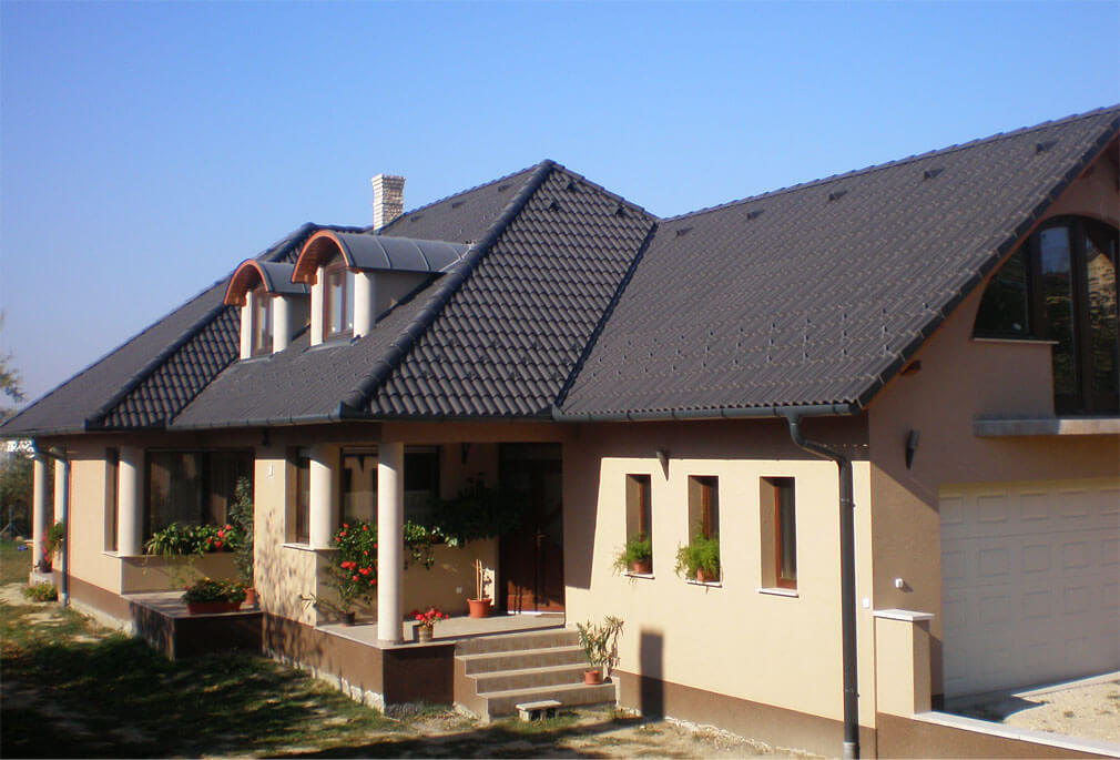 Veľký rodinný dom s kvalitnou strechou
